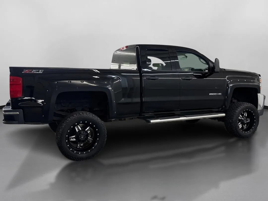 Used 2015 Chevrolet Silverado 2500 LT w/ LT Convenience Package AWD/4WD image 11