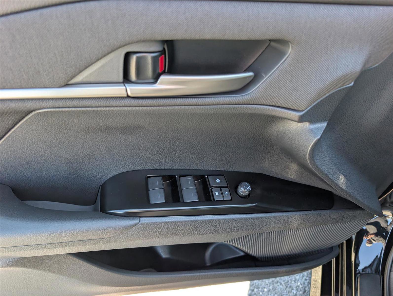 Used 2026 Toyota Camry LE image 19