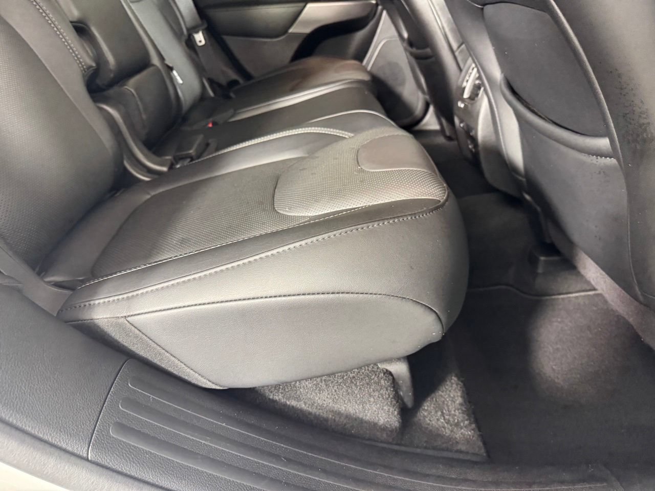 Used 2021 Jeep Cherokee Limited w/ Elite Package AWD/4WD image 33