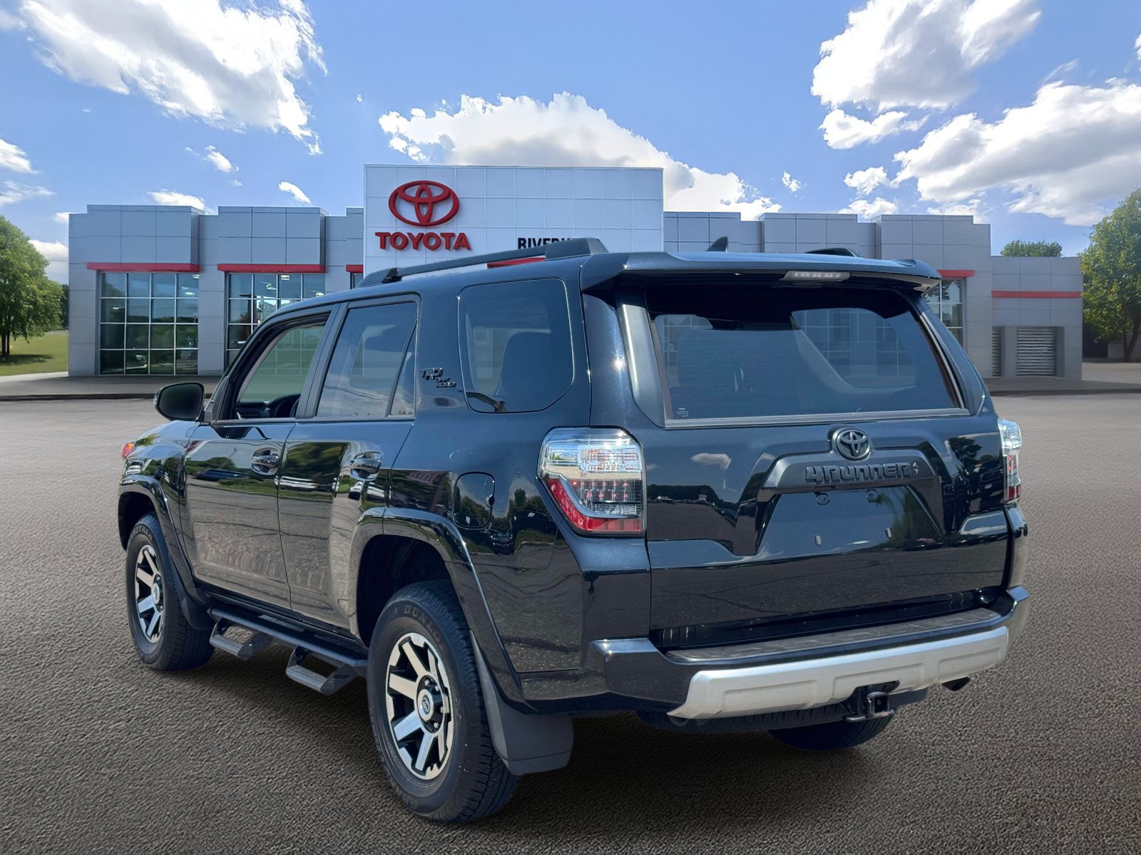 Certified 2024 Toyota 4Runner TRD Off-Road Premium w/ Moonroof Package AWD/4WD image 6