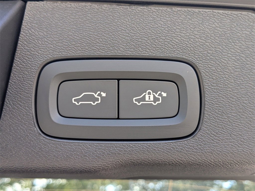 New 2026 Volvo XC60 B5 Plus w/ Protection Package Premier image 14