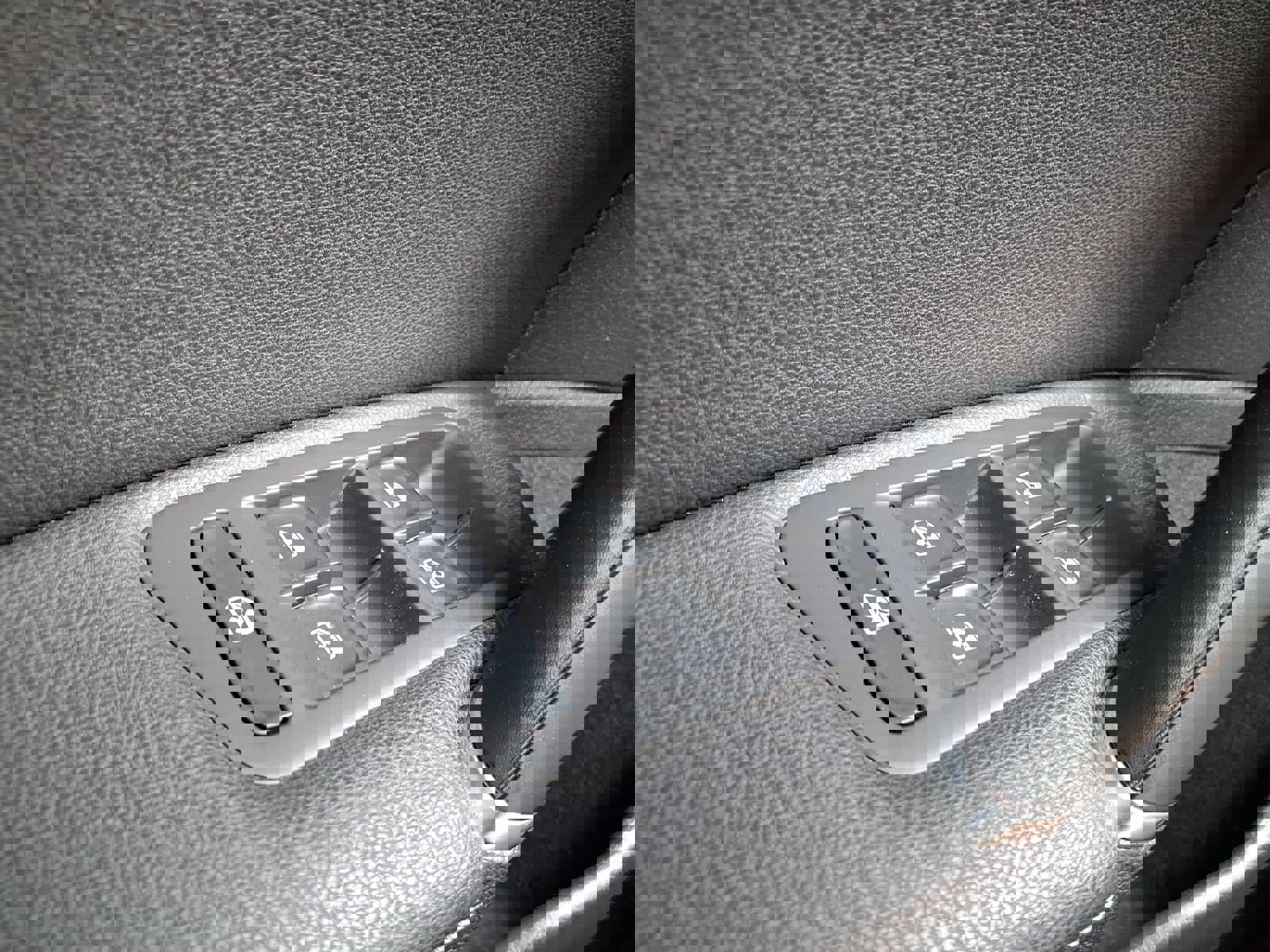 Used 2020 Volkswagen Golf 4-Door image 18