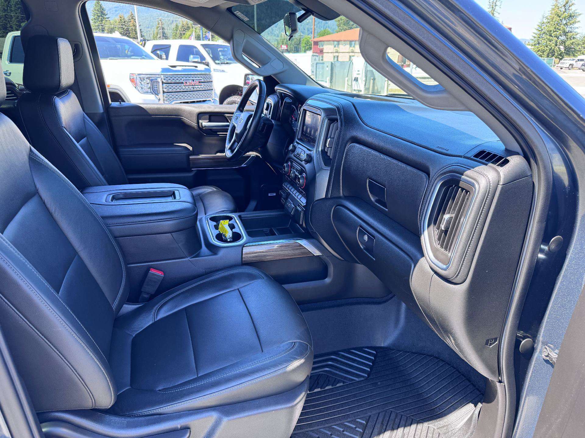 Used 2020 Chevrolet Silverado 1500 LT Trail Boss AWD/4WD image 16