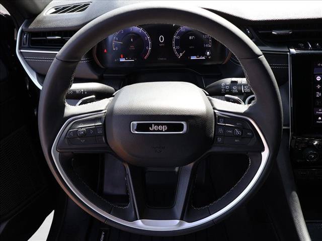 Used 2024 Jeep Grand Cherokee Altitude AWD/4WD image 13