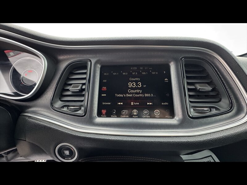 Used 2015 Dodge Challenger R/T Plus RWD image 20
