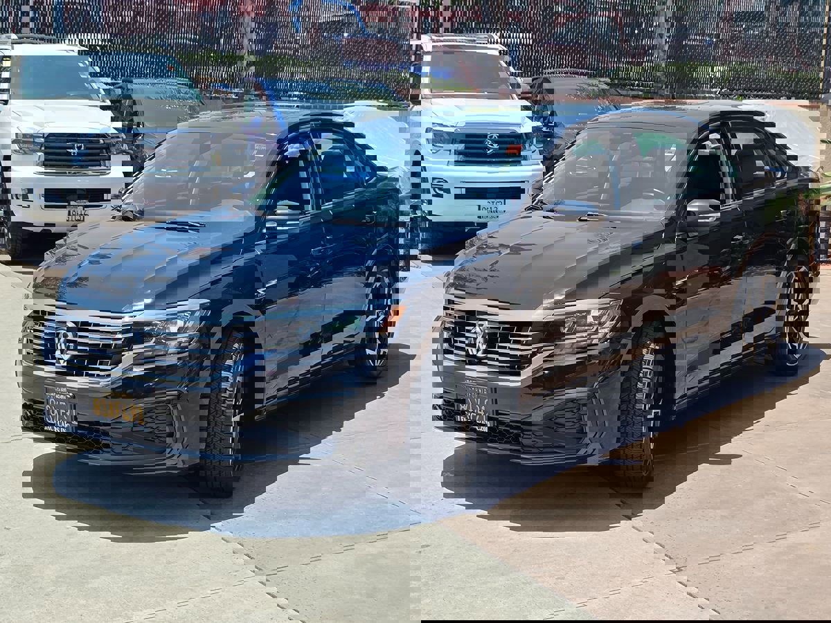 Used 2020 Volkswagen Passat 2.0T R-Line image 7