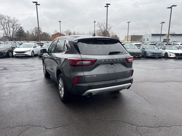Used 2023 Ford Escape Active AWD/4WD image 4