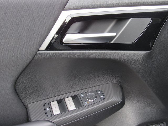 New 2026 Mitsubishi Outlander ES FWD image 11