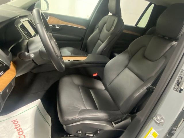 Certified 2025 Volvo XC90 B6 Plus AWD/4WD image 11