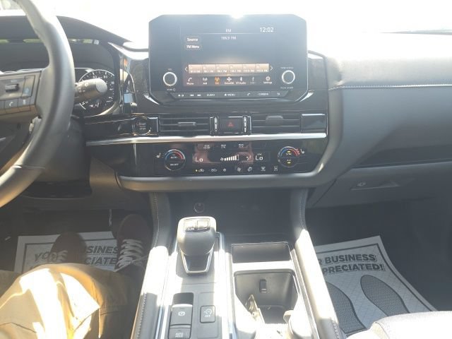 Used 2025 Nissan Pathfinder SV w/ Black Appearance Package AWD/4WD image 20