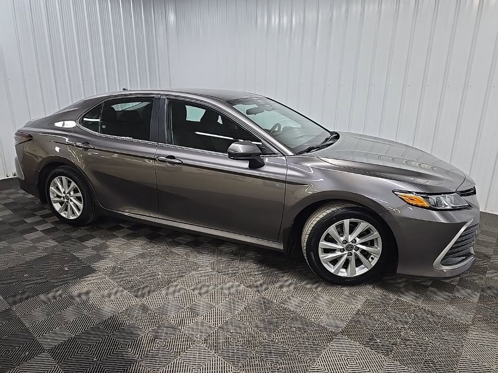 Used 2023 Toyota Camry LE image 1