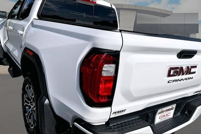 Used 2023 GMC Canyon AT4 w/ Technology Package AWD/4WD image 32