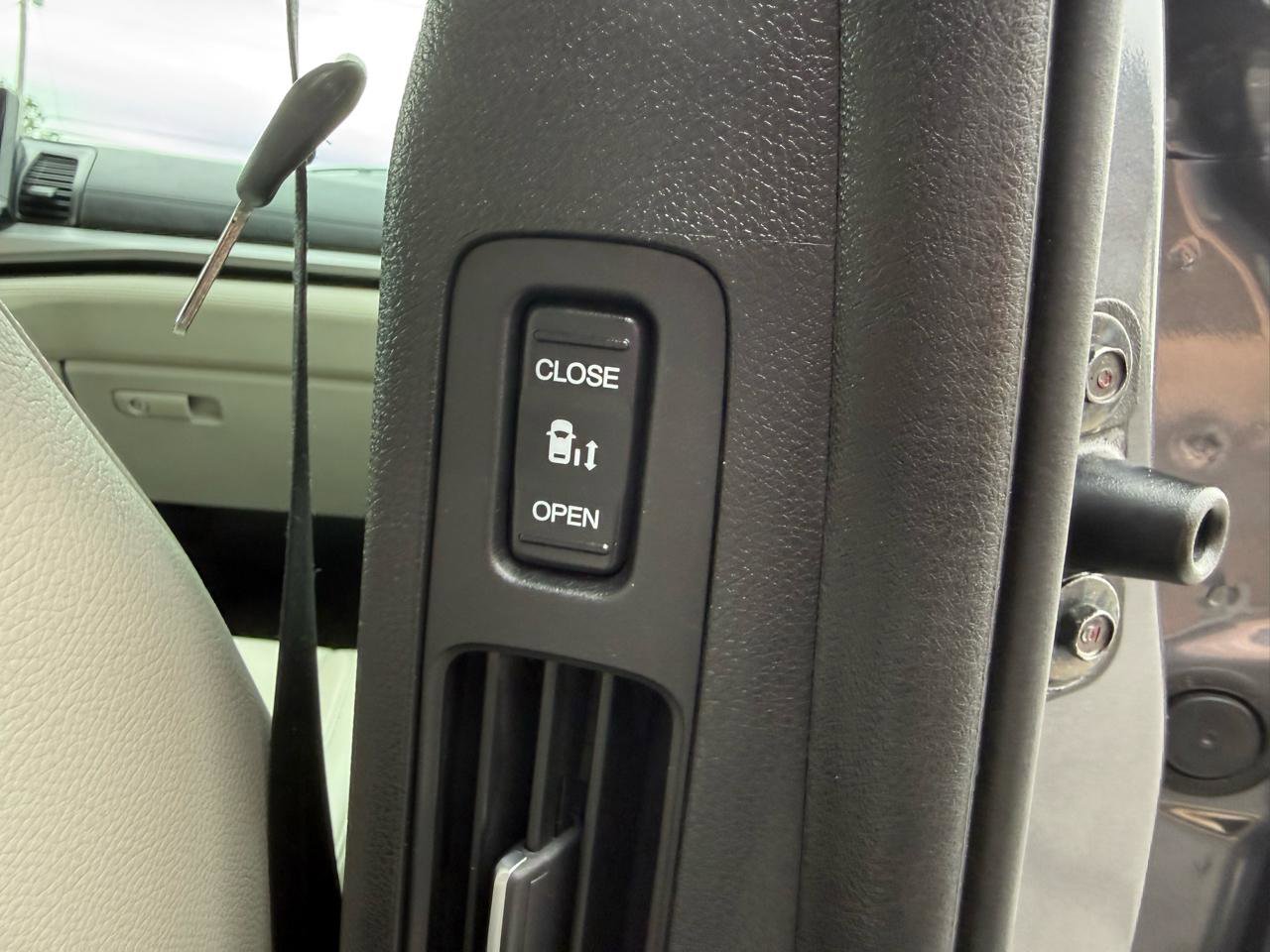 Used 2025 Honda Odyssey EX-L image 24