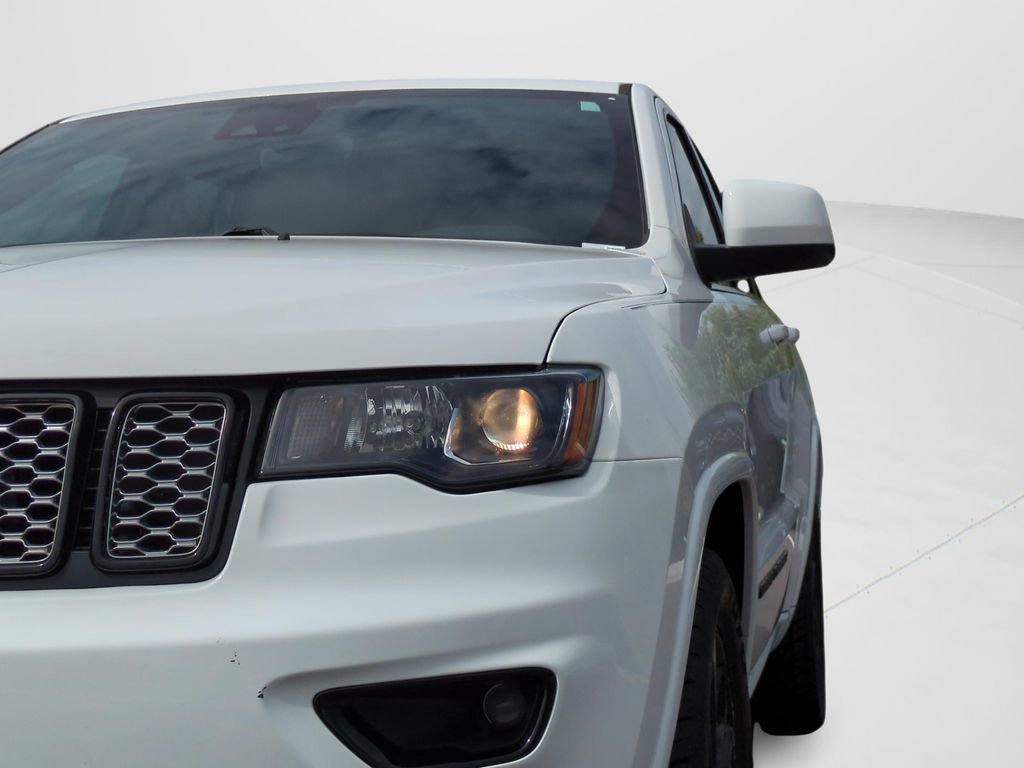 Used 2021 Jeep Grand Cherokee Laredo X RWD image 24