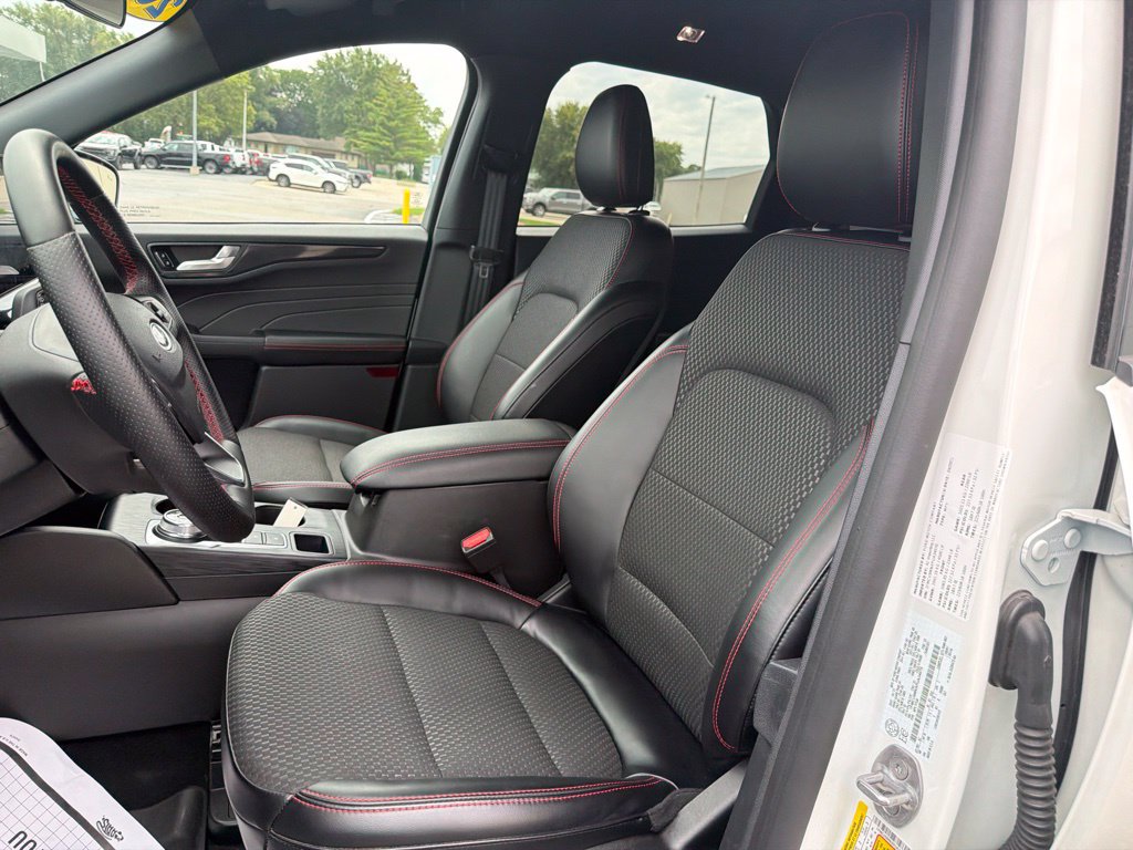 Certified 2023 Ford Escape ST-Line w/ Tech Pack #1 AWD/4WD image 12