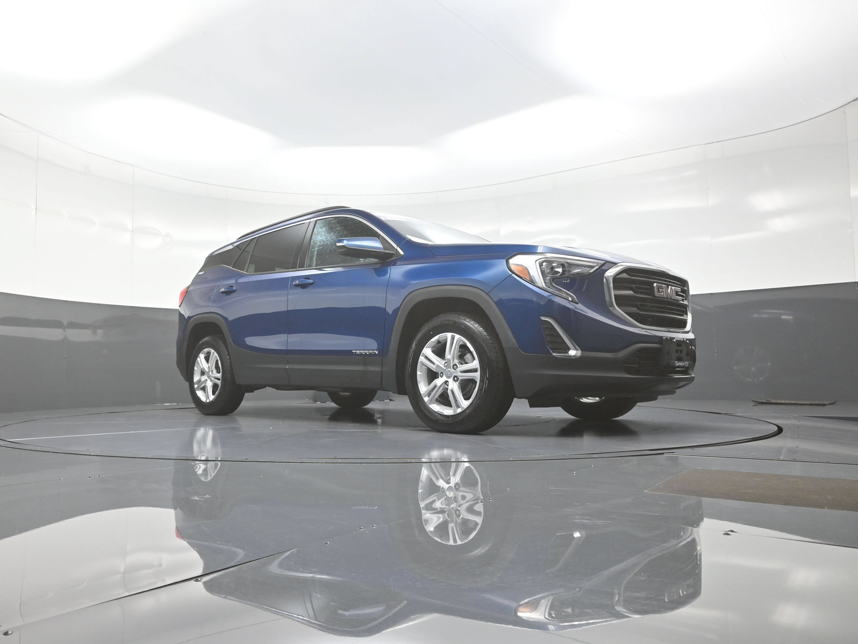 Used 2020 GMC Terrain SLE w/ Driver Convenience Package AWD/4WD image 9