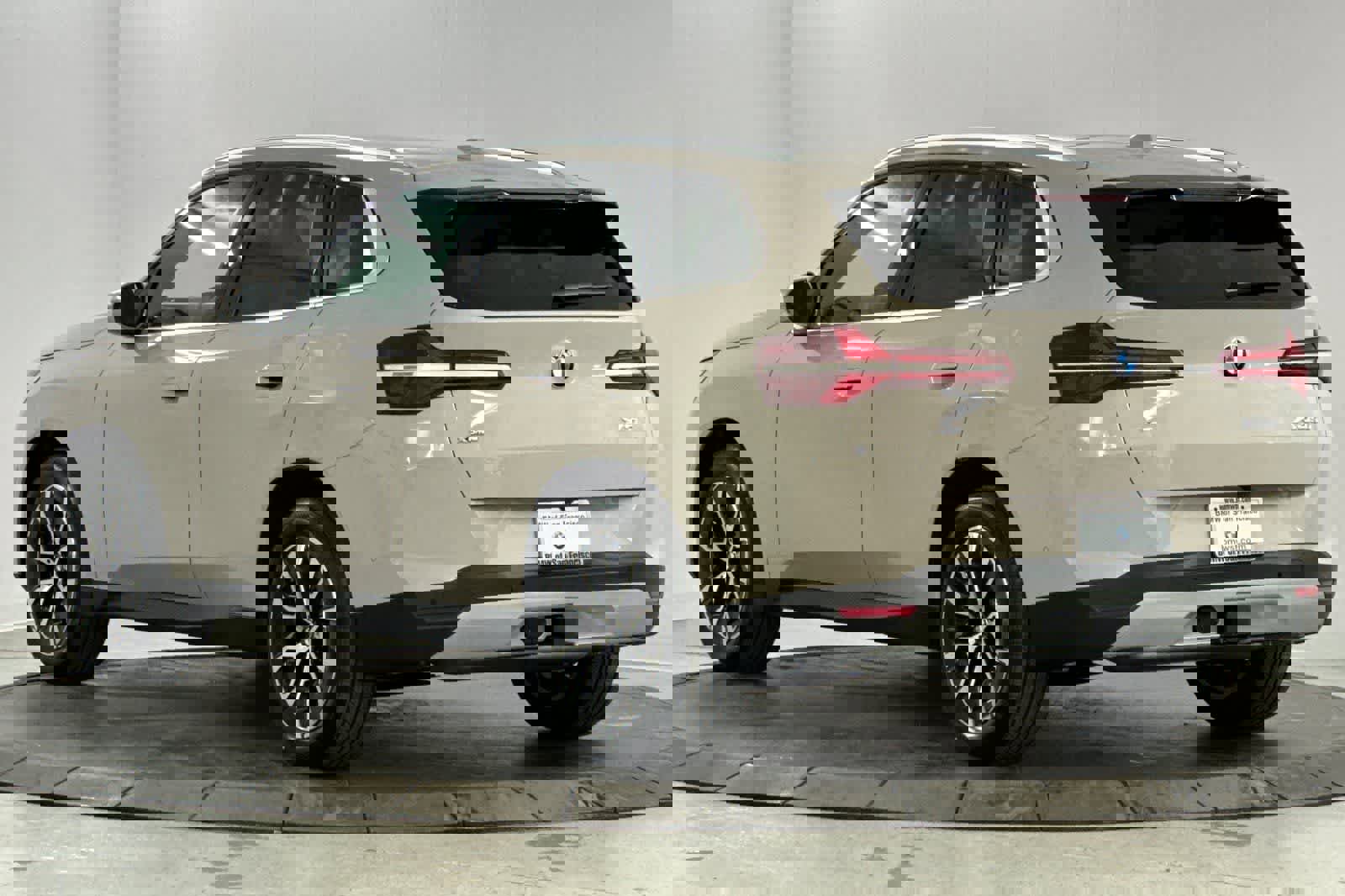 Used 2025 BMW X3 xDrive30i w/ Premium Package image 6