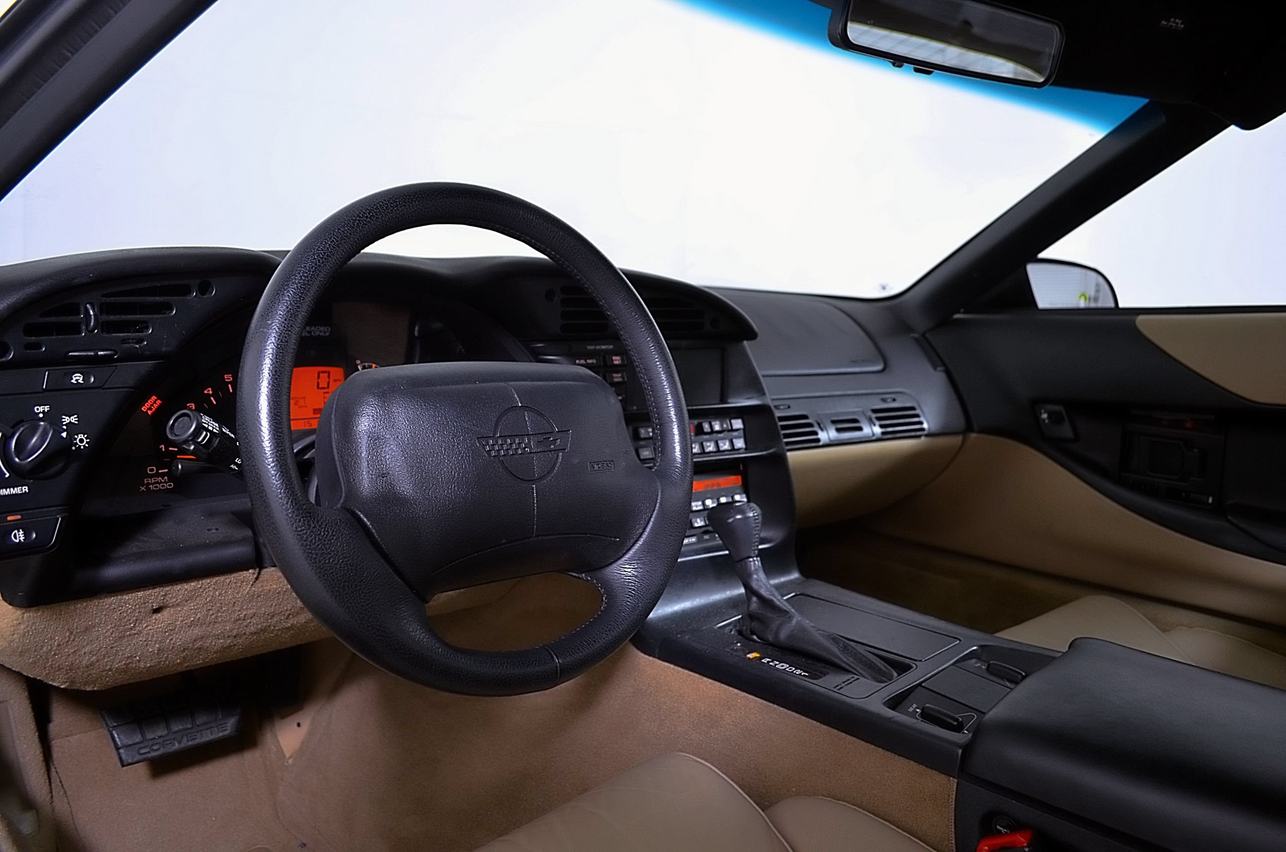 Used 1996 Chevrolet Corvette Coupe RWD image 12