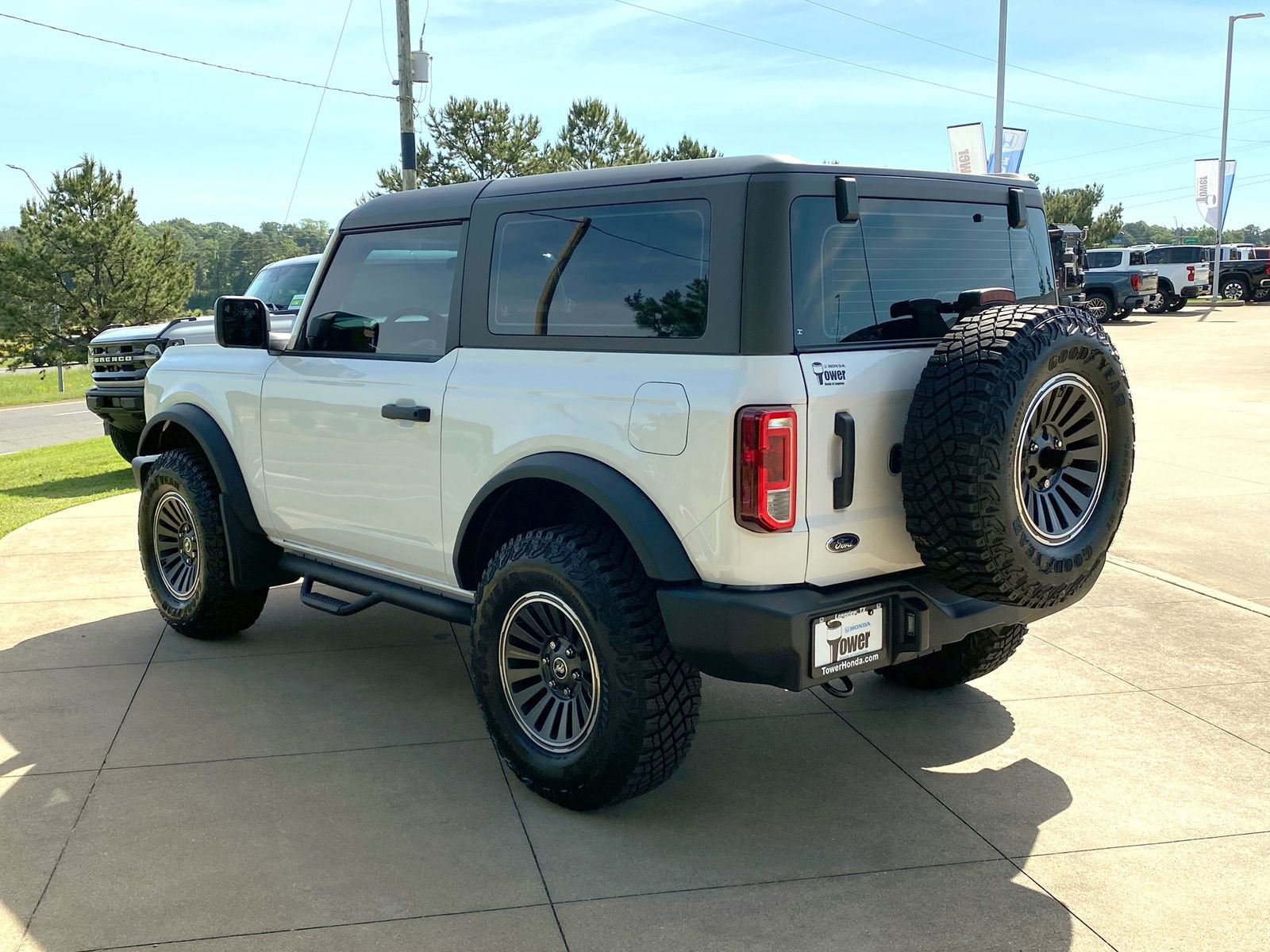 Used 2025 Ford Bronco 2-Door AWD/4WD image 4