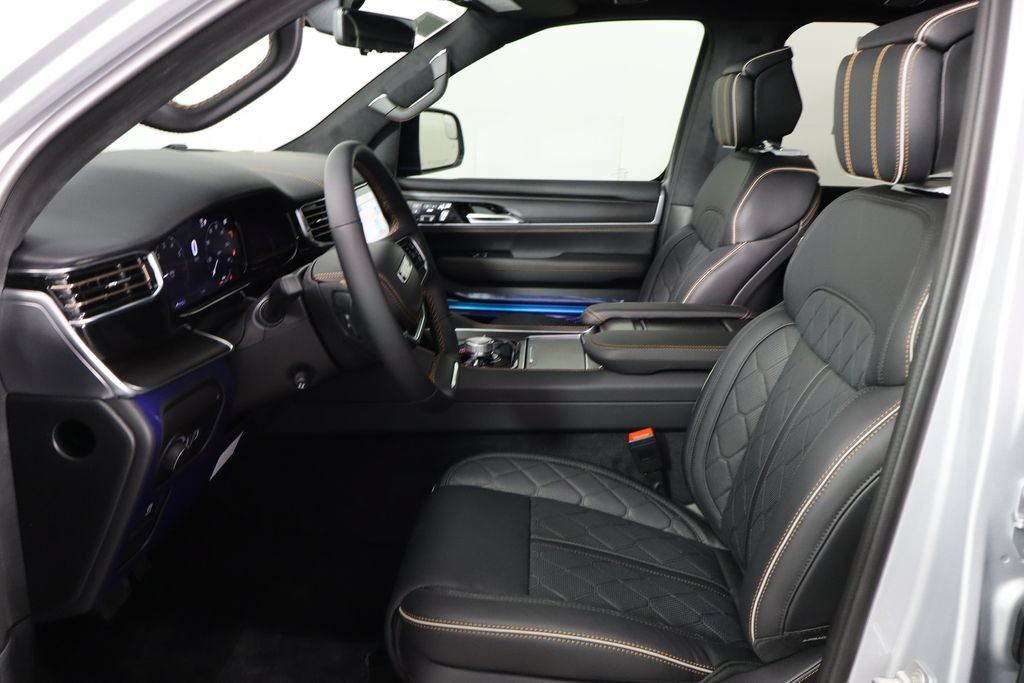 New 2026 Jeep Grand Wagoneer L Summit AWD/4WD image 14