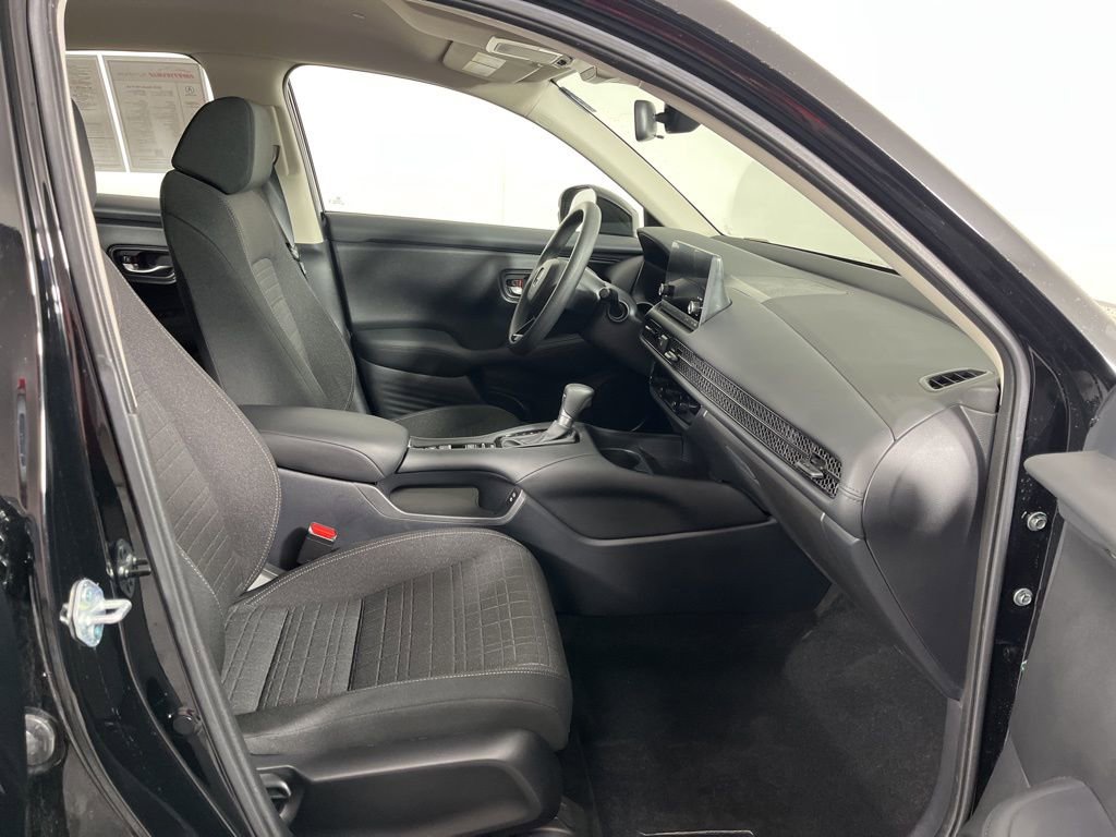 Certified 2024 Honda HR-V LX image 5