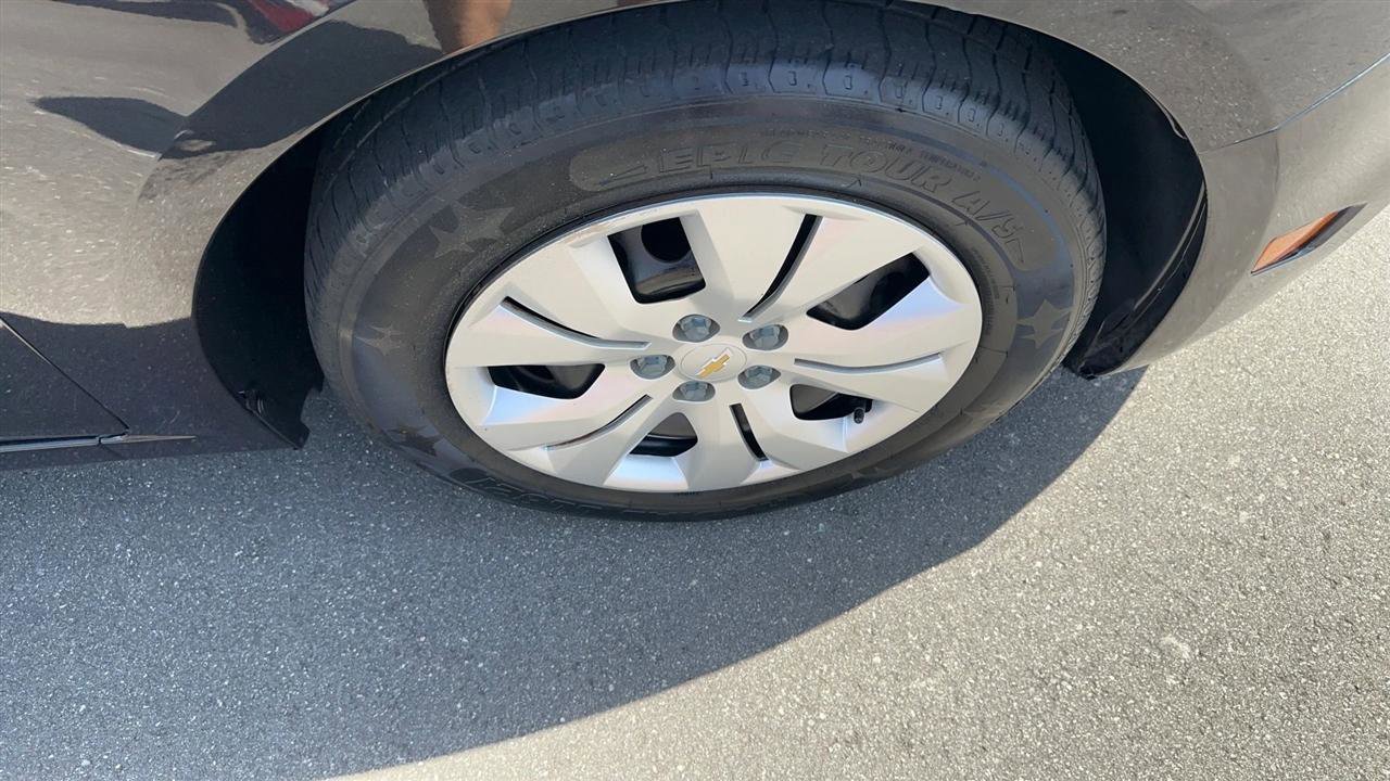 Used 2016 Chevrolet Cruze LS image 16