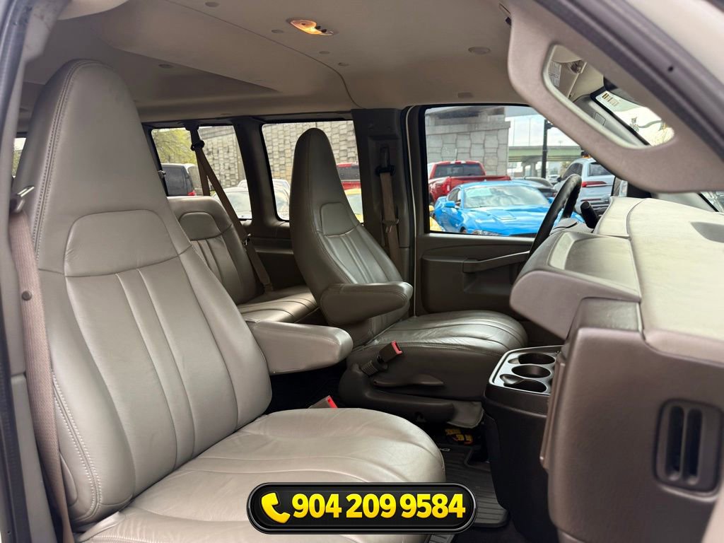 Used 2019 Chevrolet Express 3500 LT w/ LT Preferred Equipment Group RWD image 30