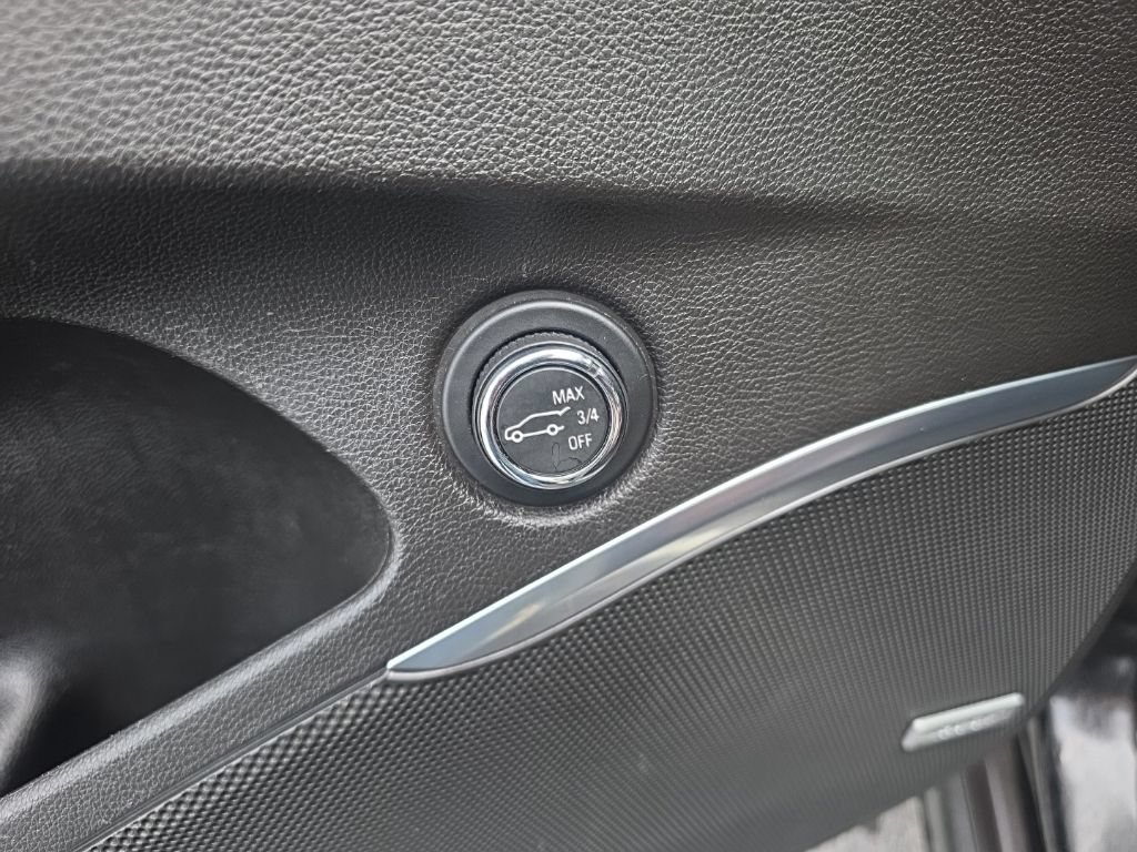 Used 2018 Buick Enclave Avenir w/ Avenir Technology Package AWD/4WD image 15
