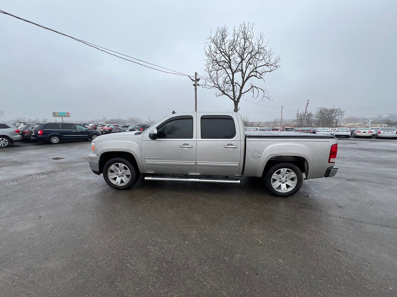 Used 2007 GMC Sierra 1500 SLT w/ SLE/SLT Trailering Package RWD image 5