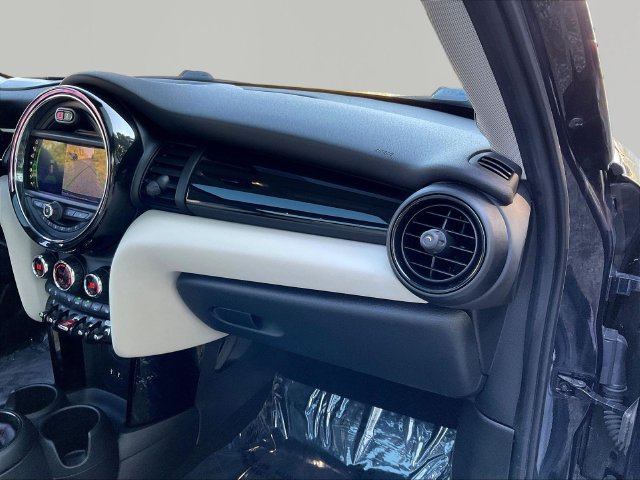 Used 2020 MINI Cooper S w/ Driver Assistance Package FWD image 27
