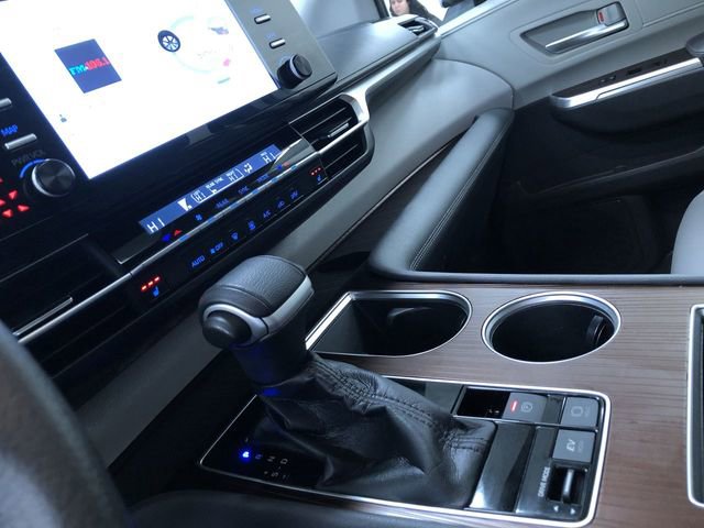 Used 2021 Toyota Sienna XLE image 30