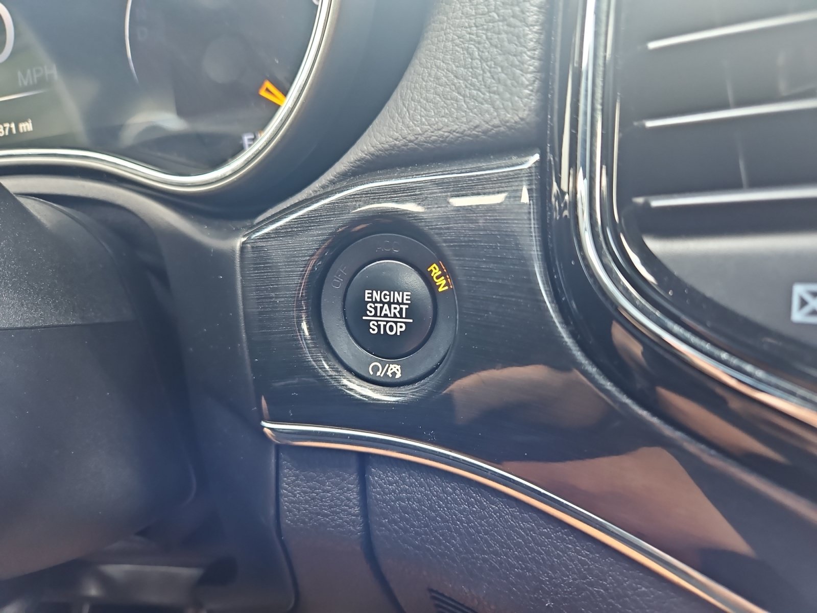 Used 2019 Jeep Grand Cherokee Trailhawk AWD/4WD image 27