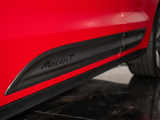 Used 2025 Porsche Macan Turbo AWD/4WD image 16