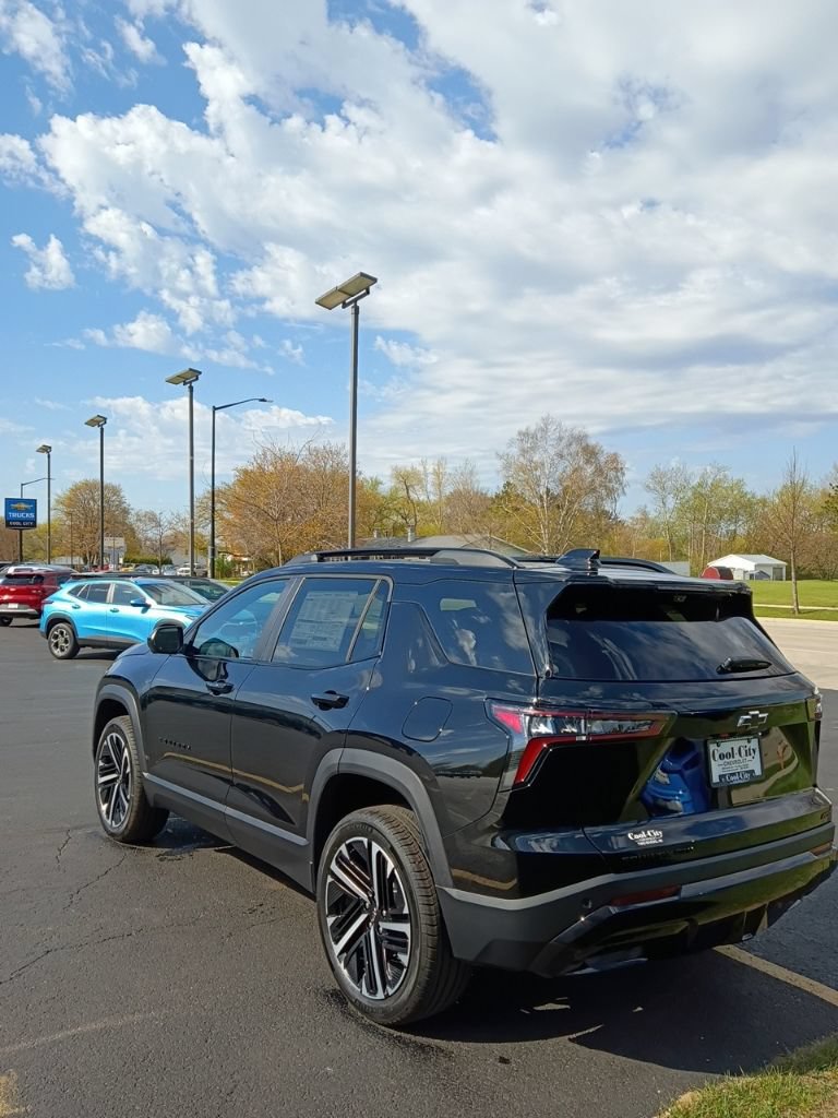New 2026 Chevrolet Equinox RS w/ Convenience Package III AWD/4WD image 4