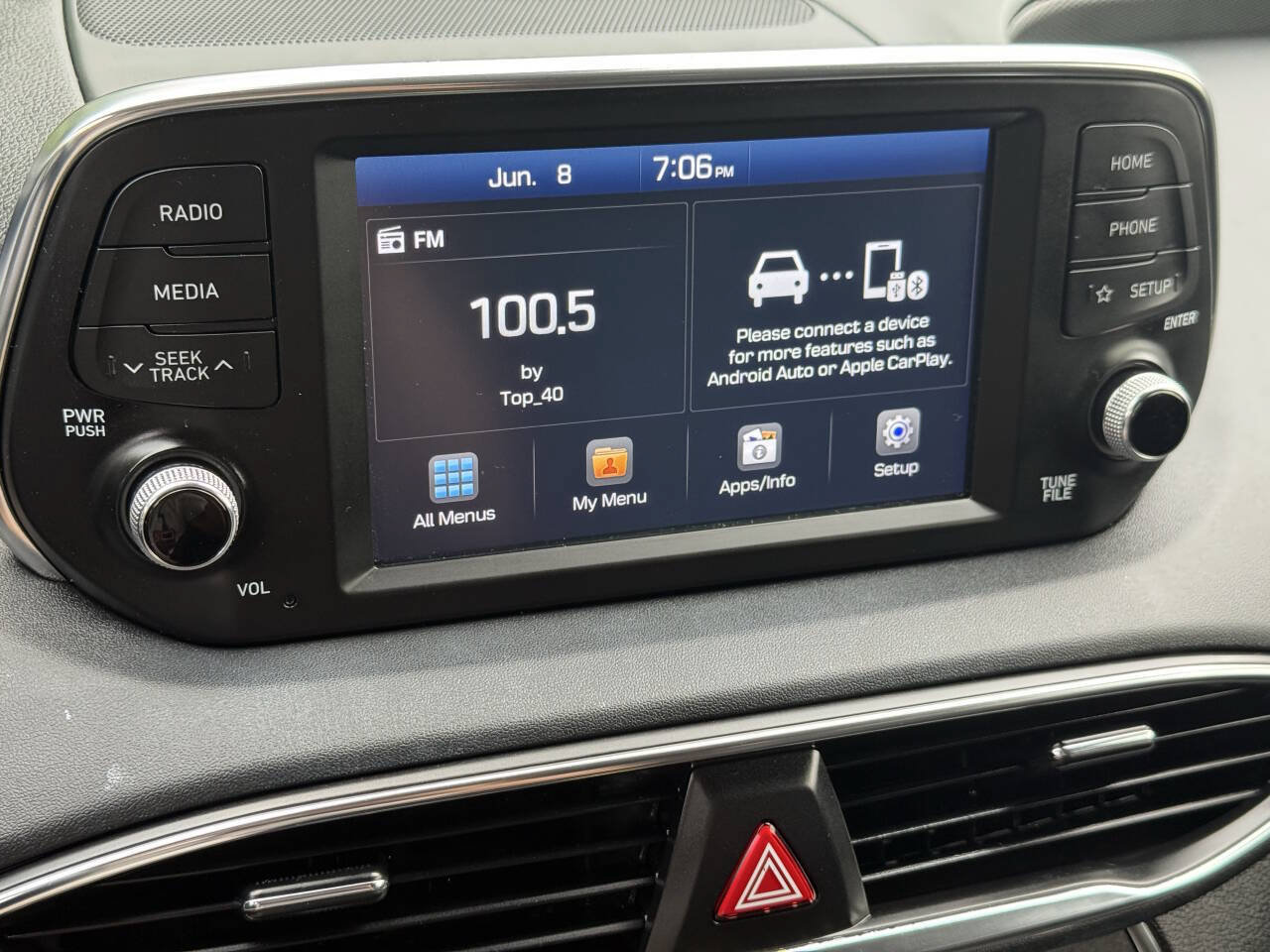 Used 2019 Hyundai Santa Fe SEL FWD image 16