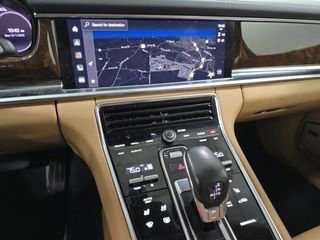 Used 2023 Porsche Panamera 4 Platinum Edition image 6