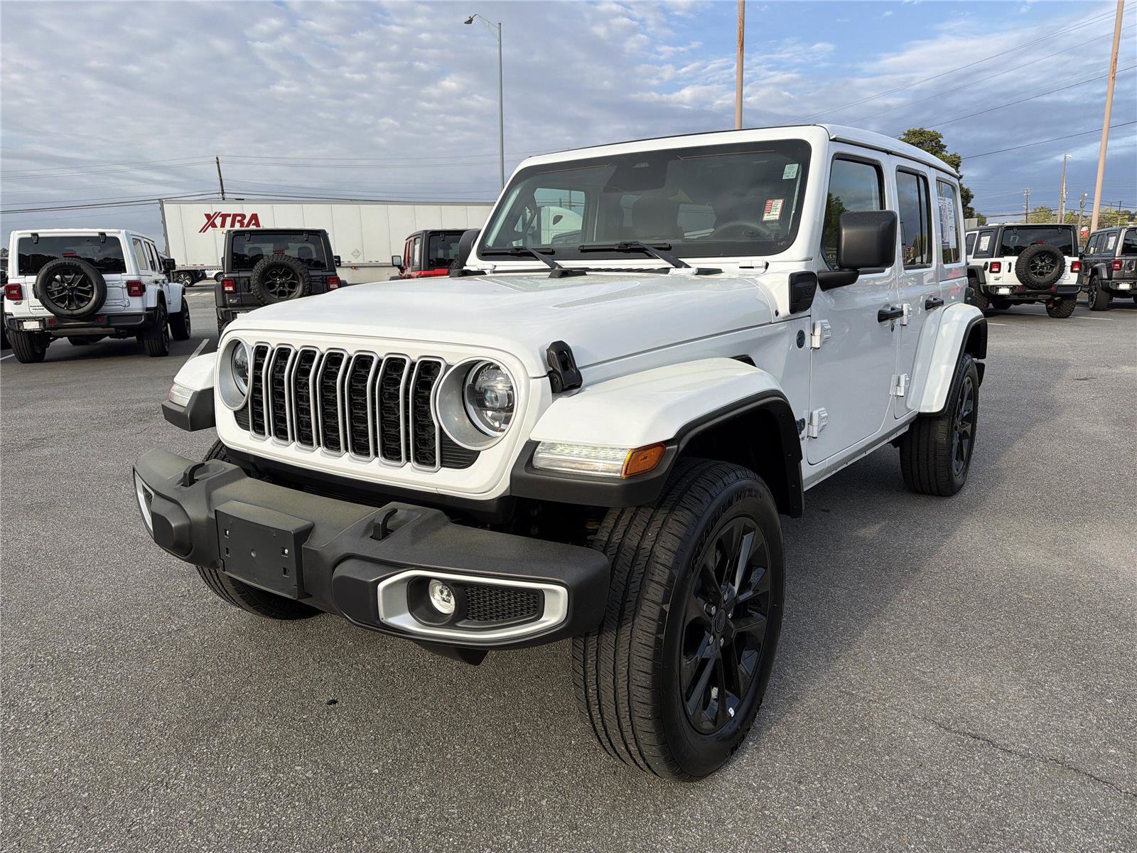 Used 2025 Jeep Wrangler Sahara w/ Safety Group video 2