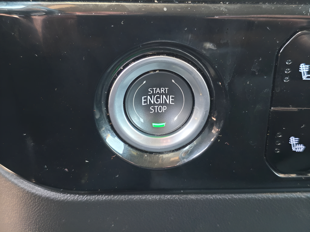 Used 2024 Chevrolet Silverado 1500 LT AWD/4WD image 27