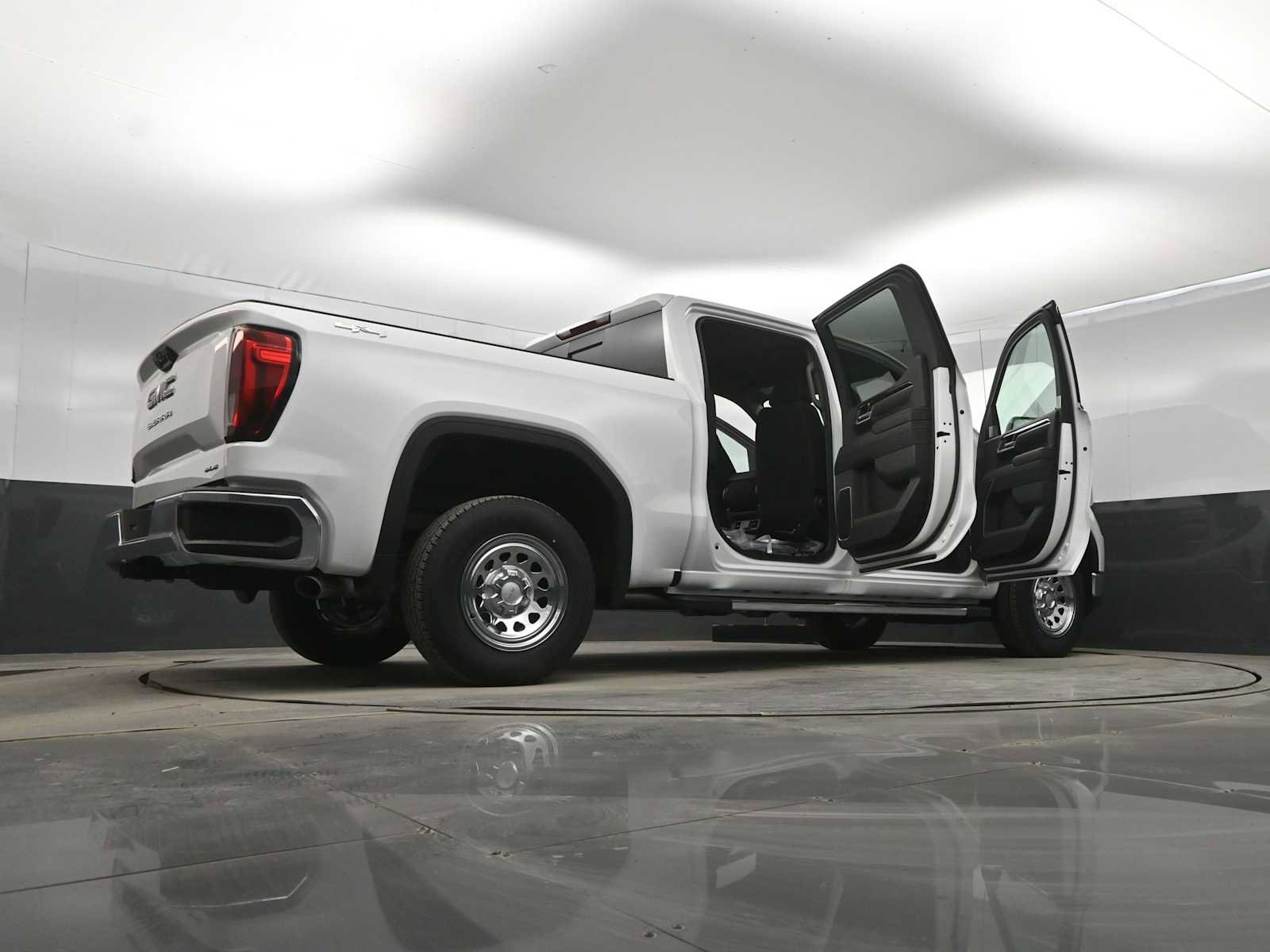 New 2026 GMC Sierra 1500 SLE w/ Preferred Package image 42
