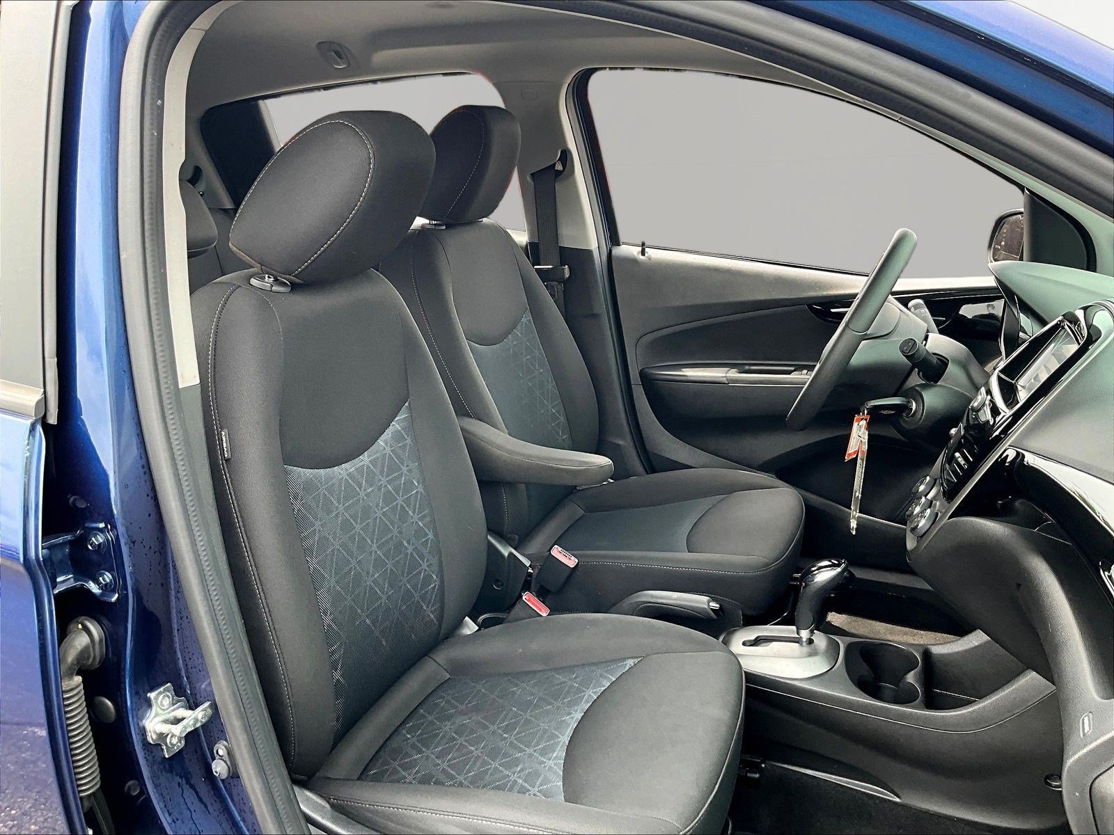 Used 2022 Chevrolet Spark LT FWD image 27