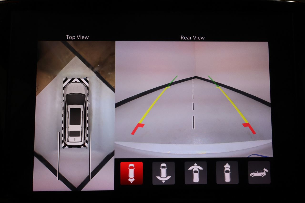 Used 2022 Chrysler Pacifica Limited image 14