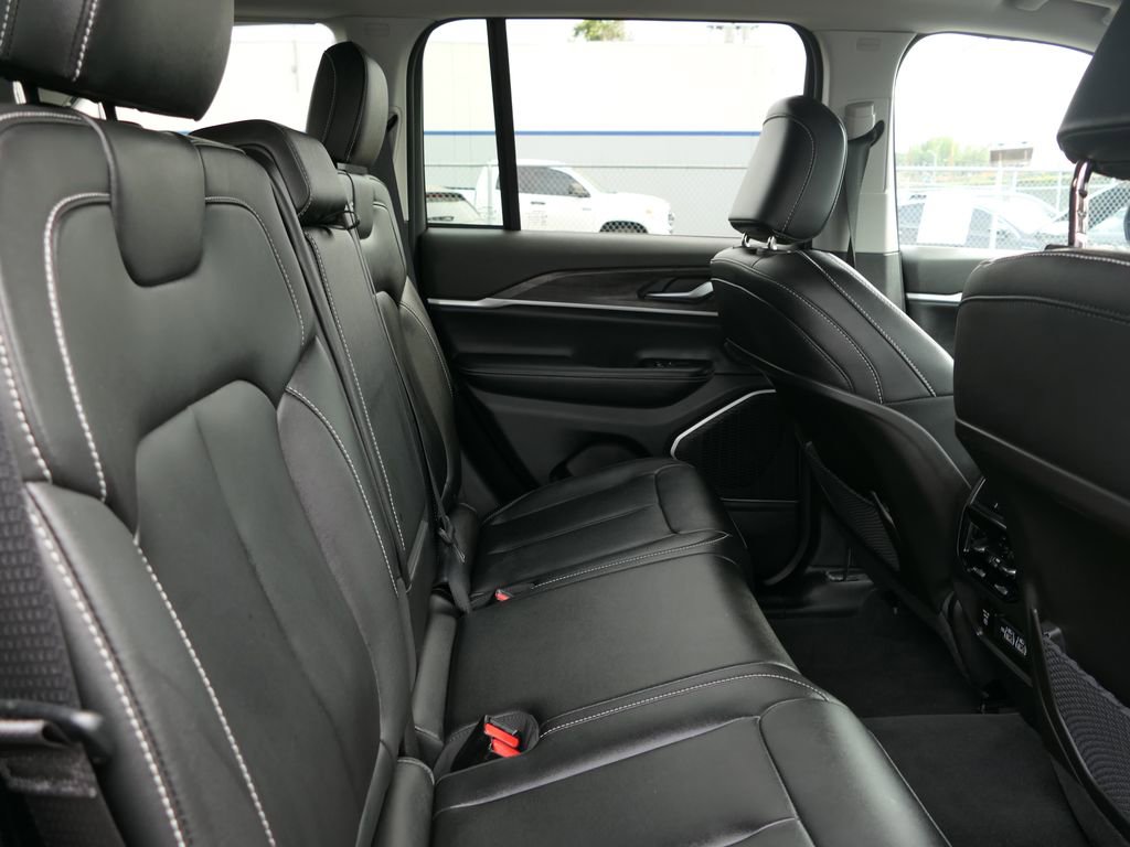 Used 2023 Jeep Grand Cherokee 4WD 4xe image 22