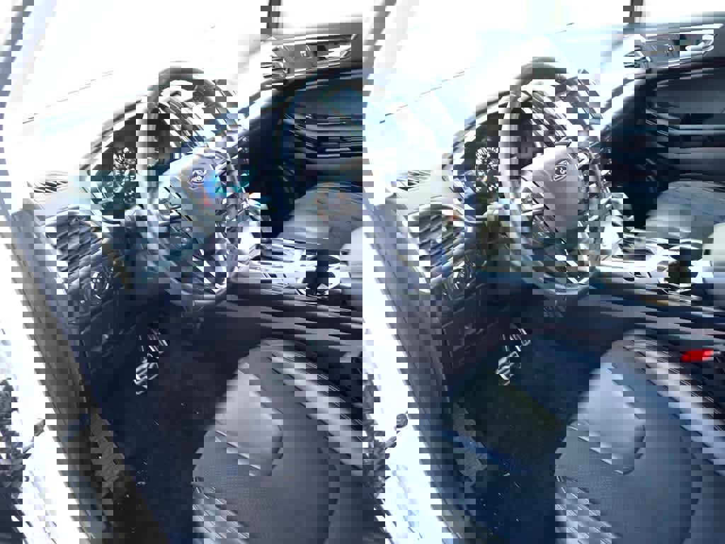 Used 2017 Ford Edge Sport w/ Technology Package image 25