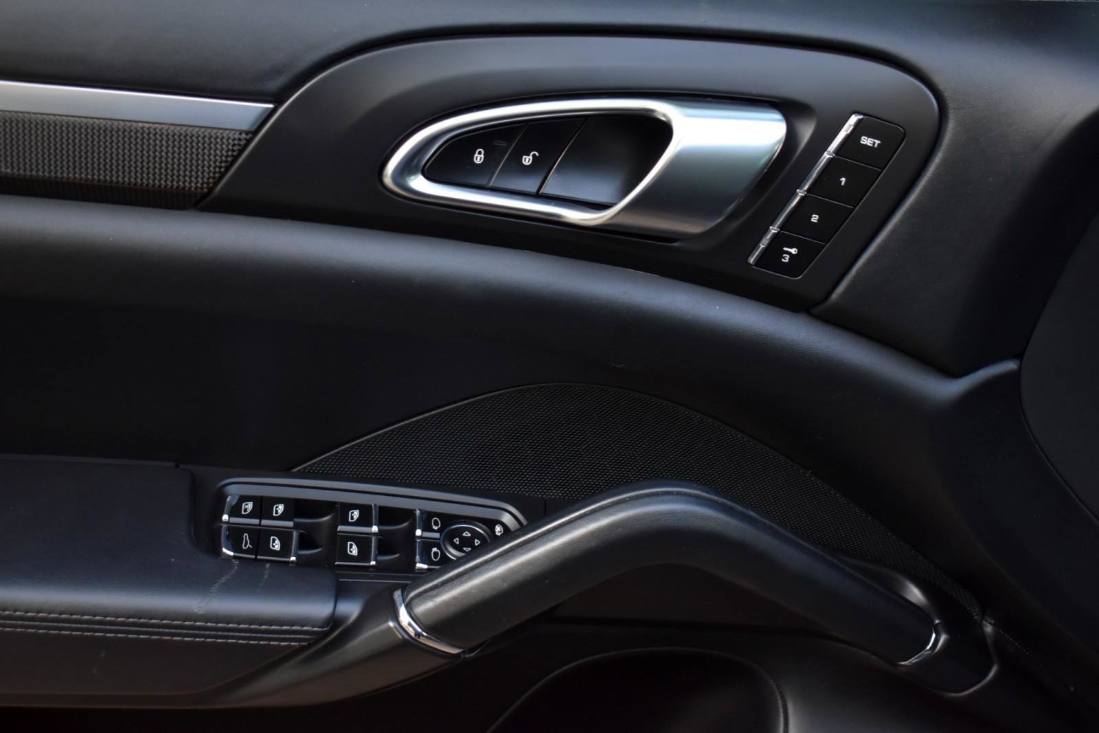 Used 2014 Porsche Cayenne Turbo w/ Comfort Plus Package (PU4) image 29