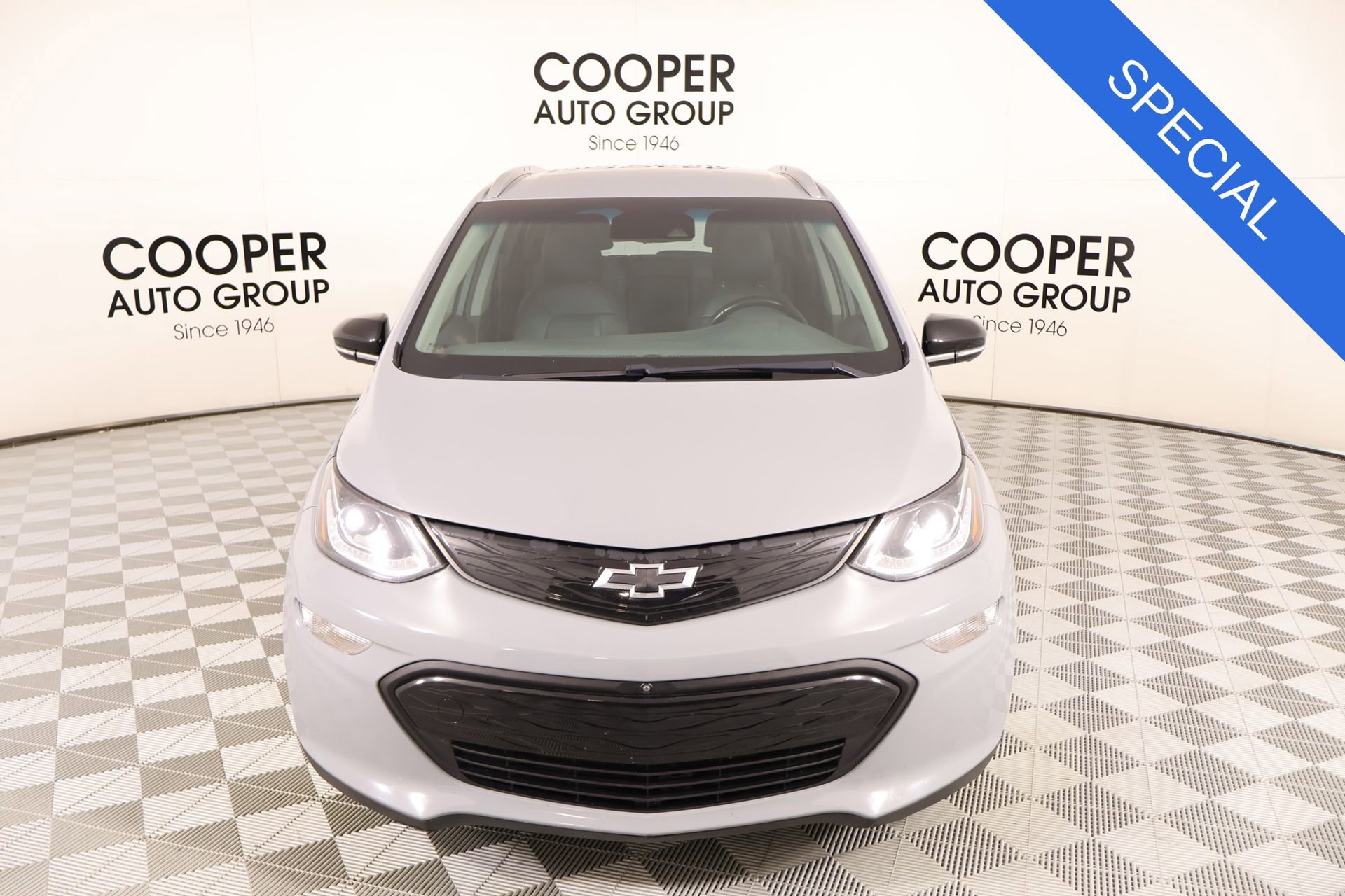 Used 2020 Chevrolet Bolt Premier w/ Infotainment Package image 9