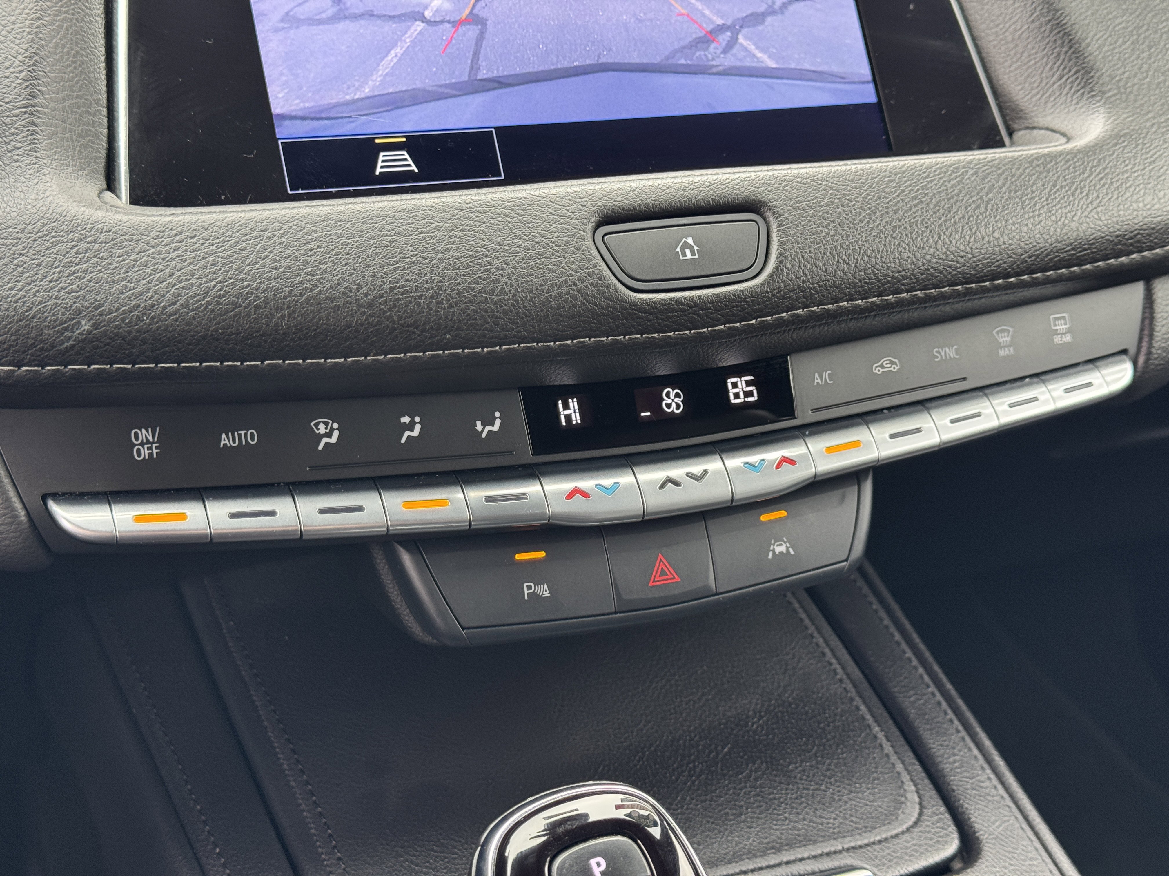 Certified 2023 Cadillac XT4 Premium Luxury AWD/4WD image 29