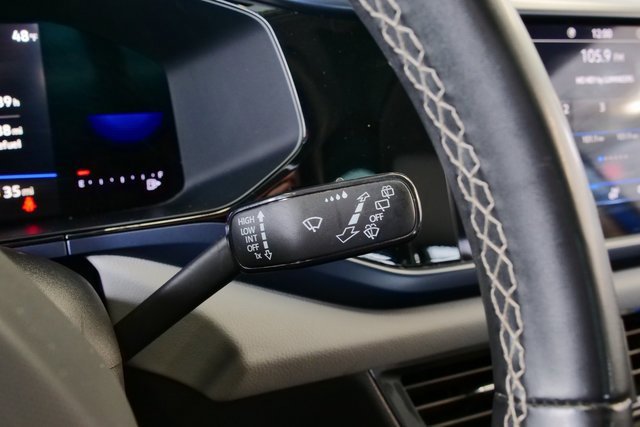 Used 2022 Volkswagen Taos SE w/ Panoramic Sunroof Package image 25