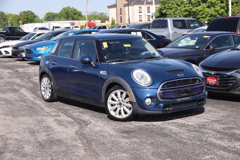 Used 2015 MINI Cooper S image 2