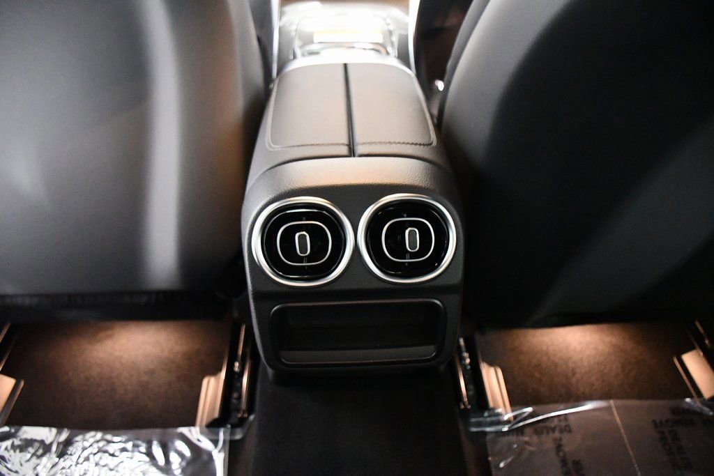 New 2025 Mercedes-Benz CLE 300 4MATIC Coupe image 19