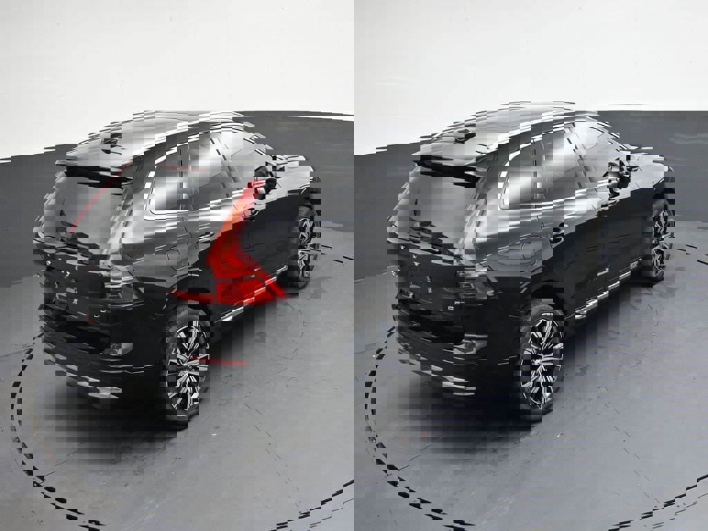 Used 2023 Volvo XC60 B5 Ultimate AWD/4WD image 26